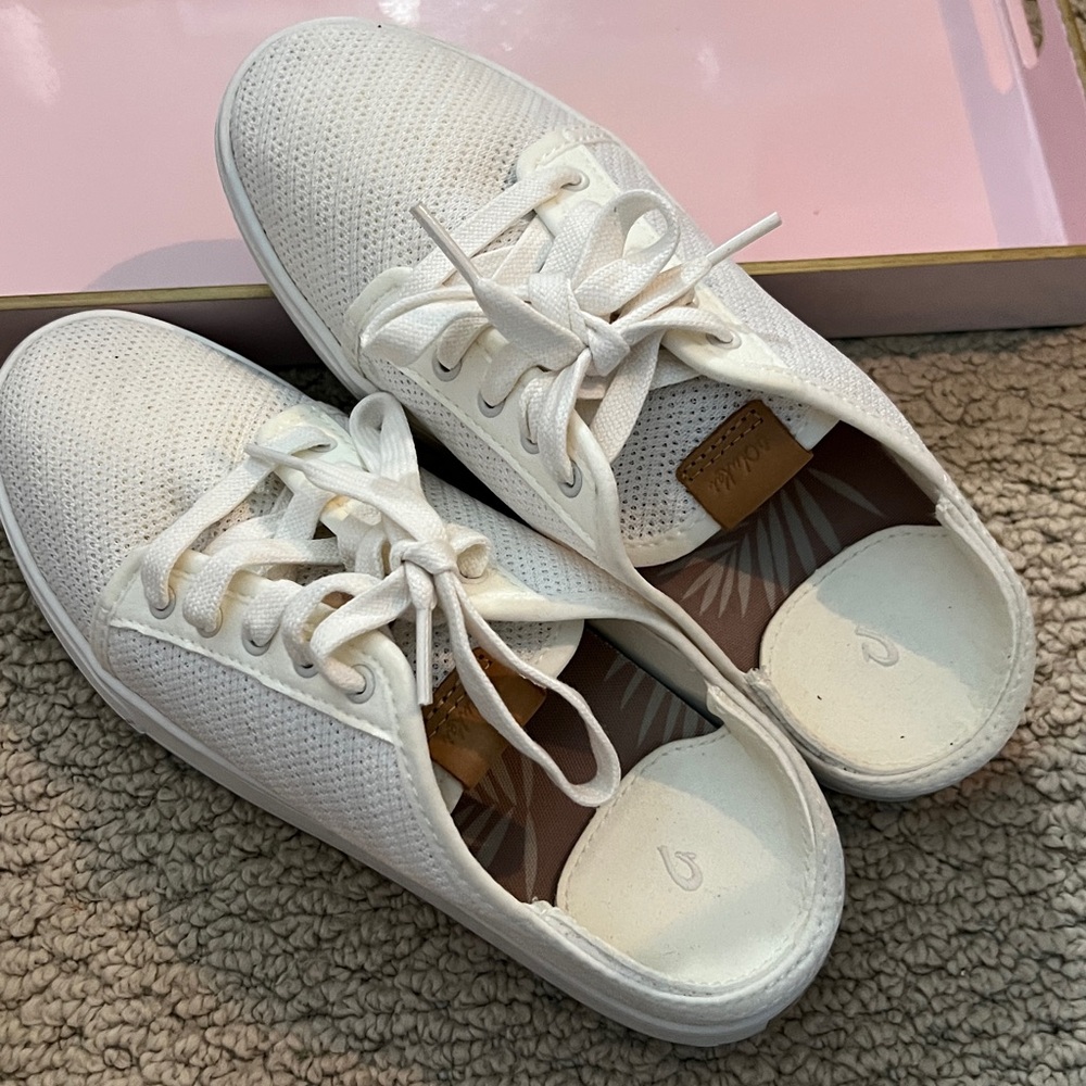 OluKai Sneakers 🏝️☀️ - Picture 7 of 8